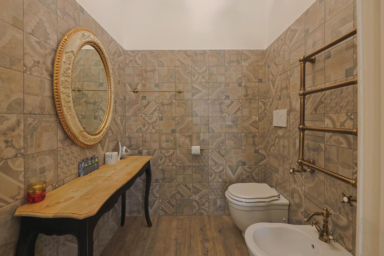 Gasthof Art House Suites56 Via Del Babuino 56 *