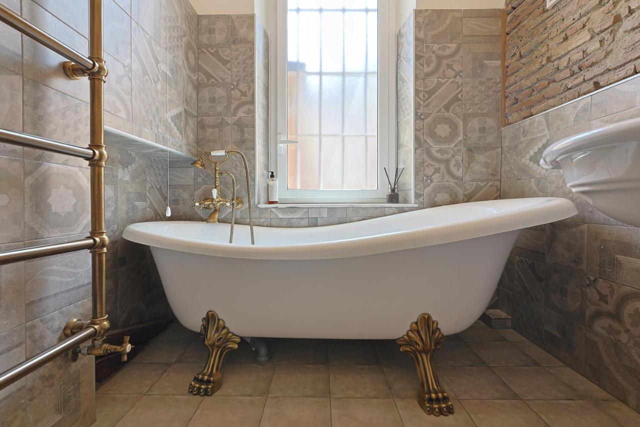 Art House Suites56 Via Del Babuino 56 * Rom